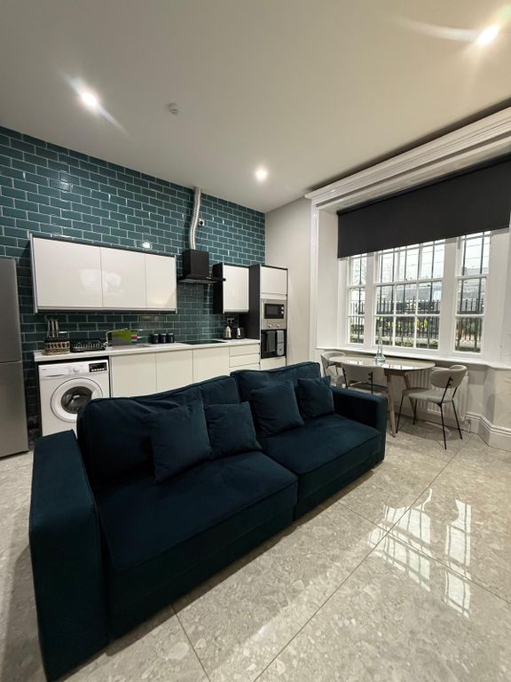 Property photo 2 of 10 Kitchen / Living