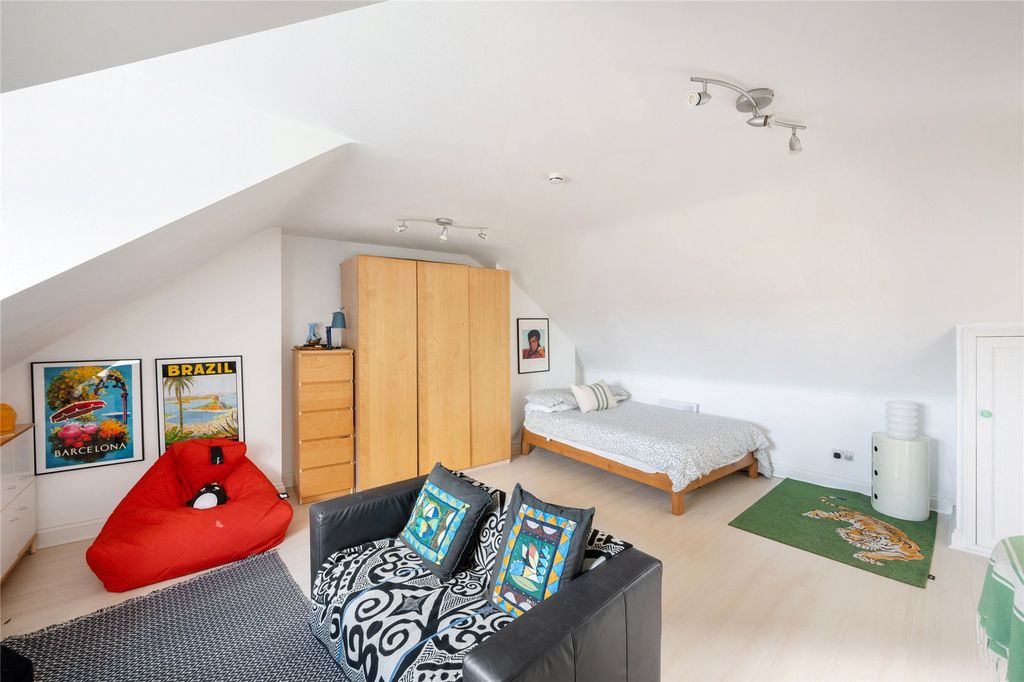 Property photo 2 of 11 Picture No. 05