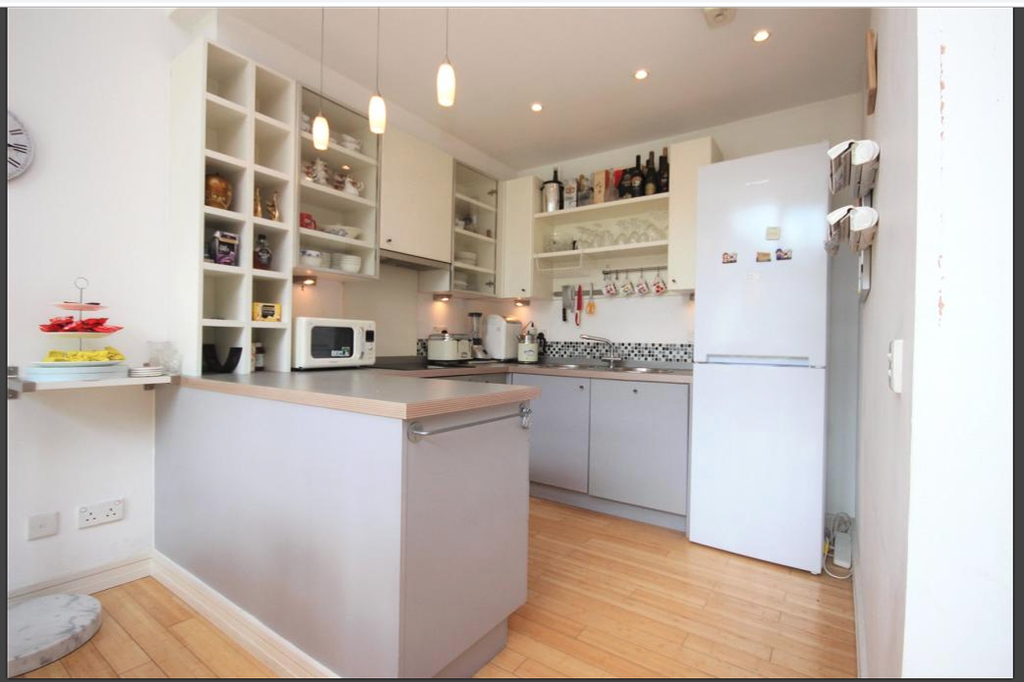 Property photo 2 of 17