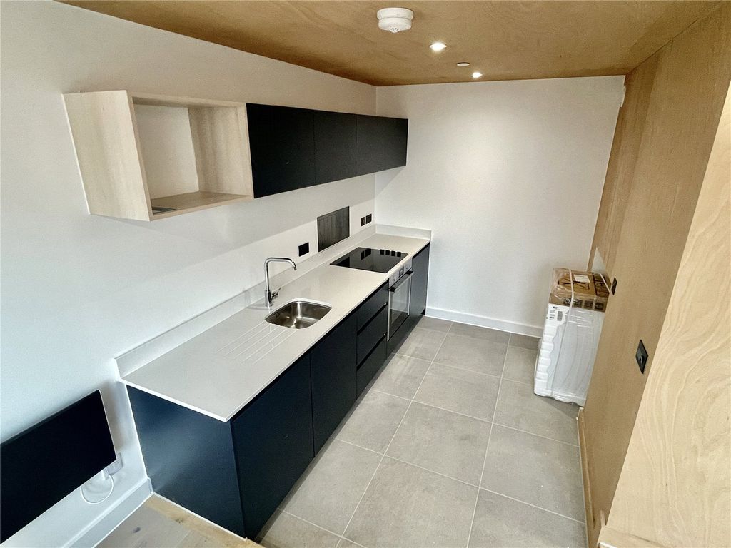 Property photo 3 of 8 3