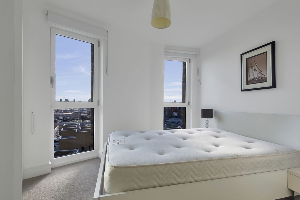 Property photo 3 of 6 Bedroom