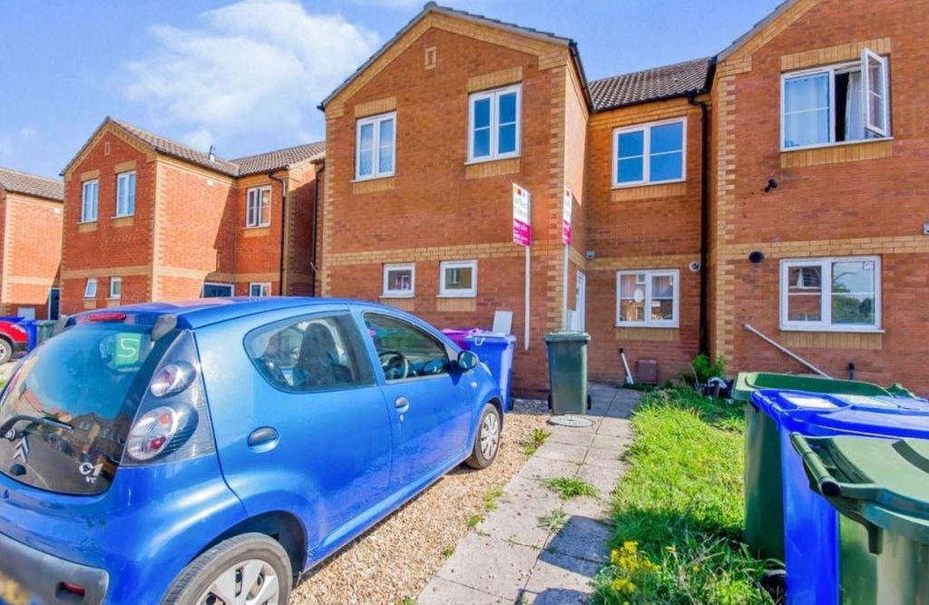 Property photo 1 of 5 Front