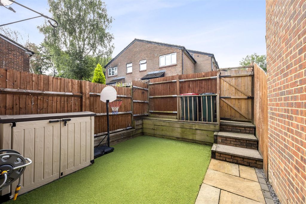 Property photo 2 of 8 Bishopstone Walk 5-010.Jpg