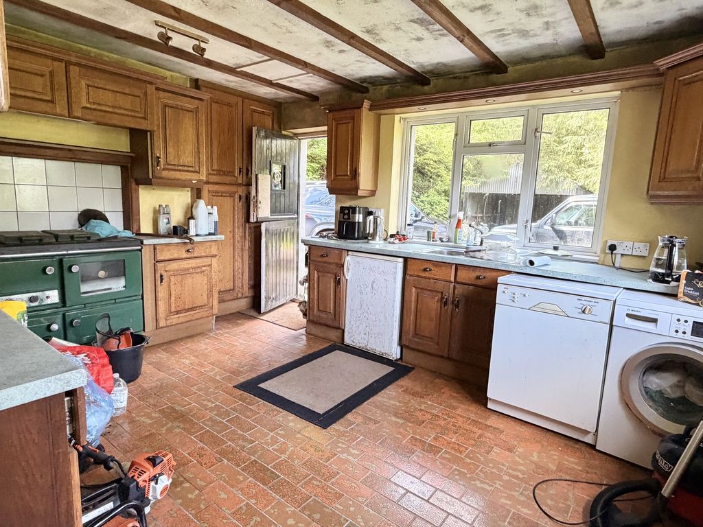 Property photo 3 of 11 Not Specified