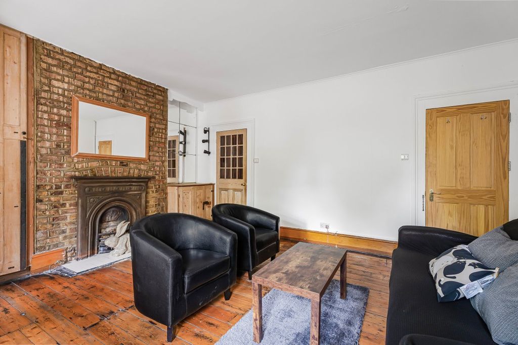 Property photo 2 of 17