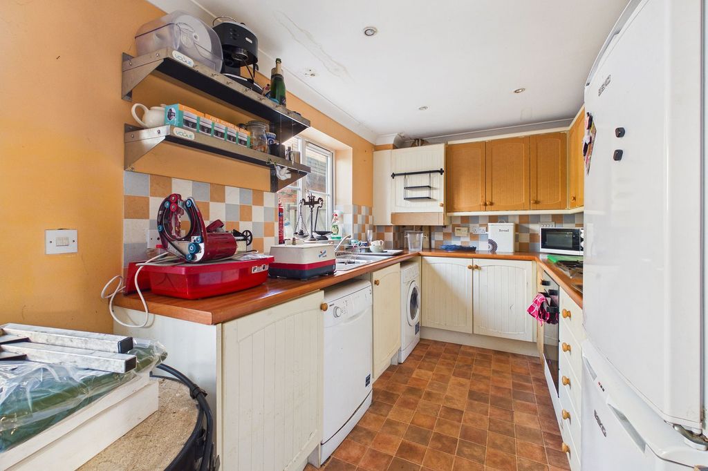 Property photo 2 of 22
