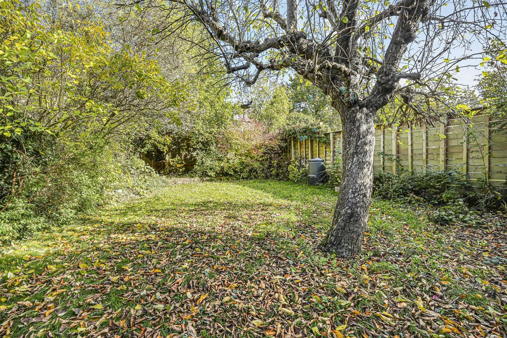 Property photo 2 of 14 Garden