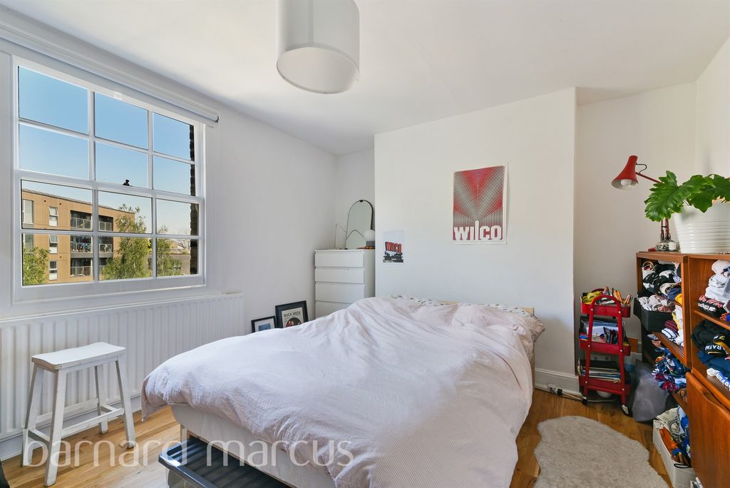 Property photo 3 of 11