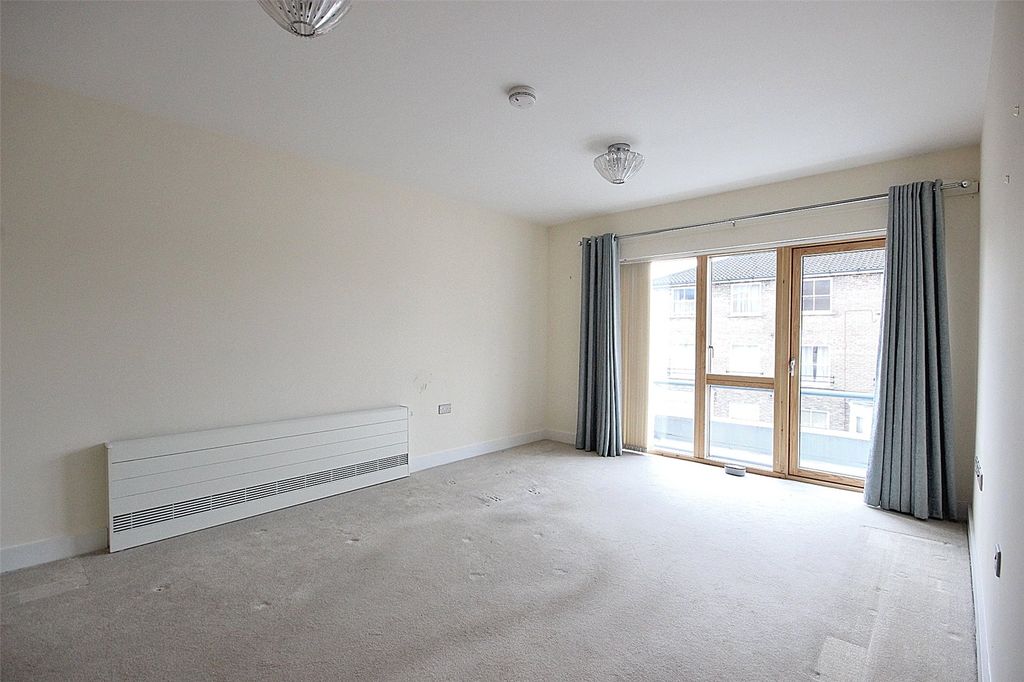 Property photo 2 of 10 Picture No. 03