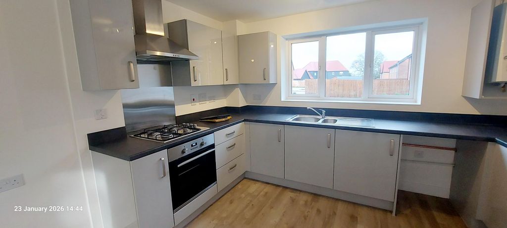 Property photo 2 of 14 Kitchen