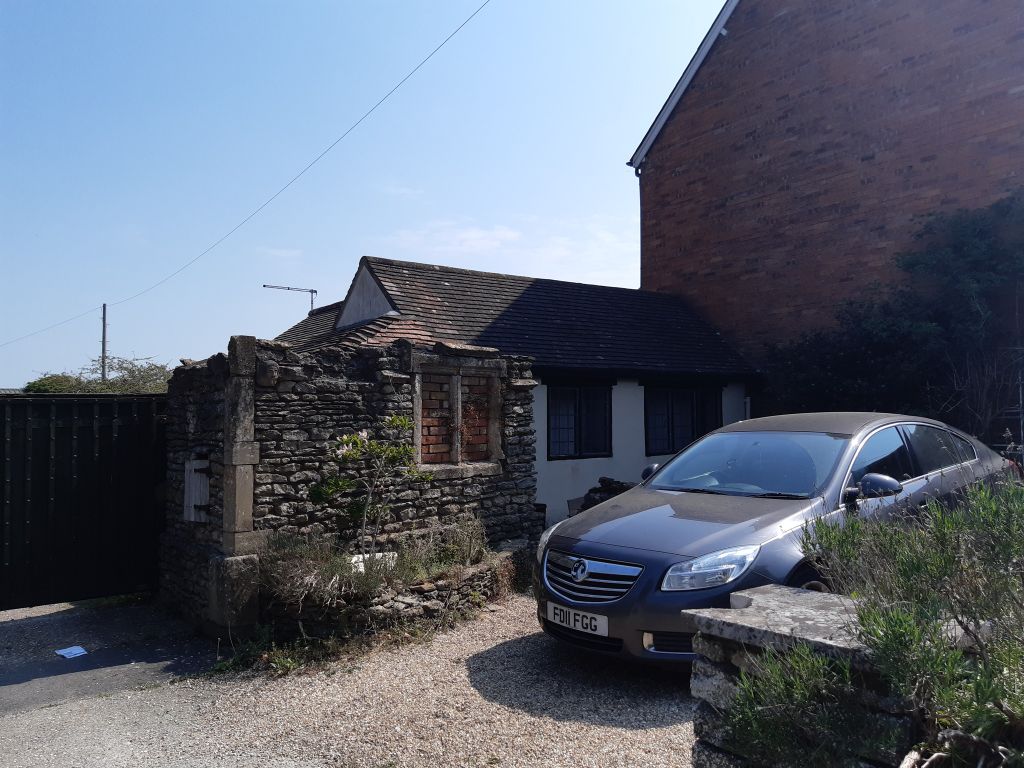 Property photo 2 of 6