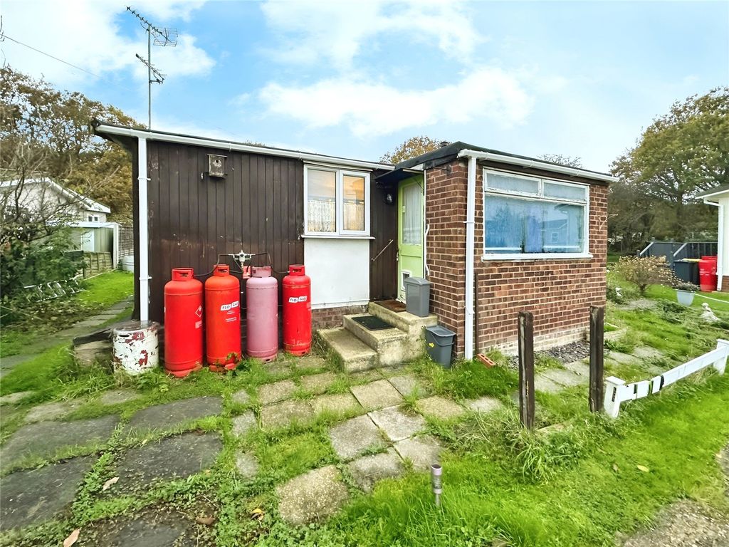 Property photo 3 of 10 Picture No. 21