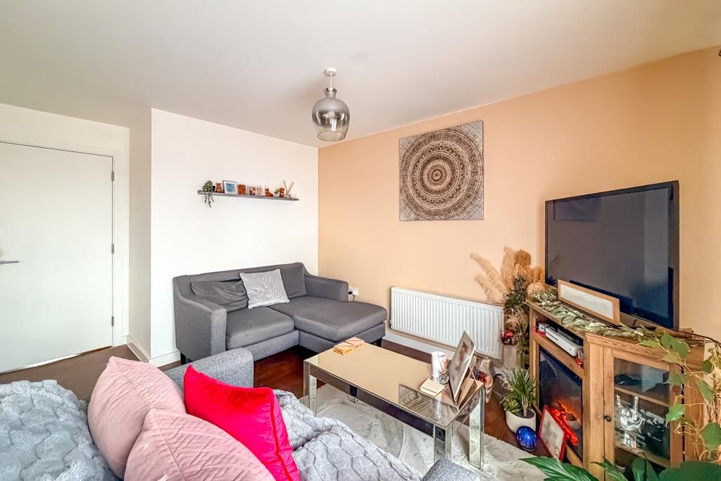 Property photo 3 of 15 Kitchen/Living Room