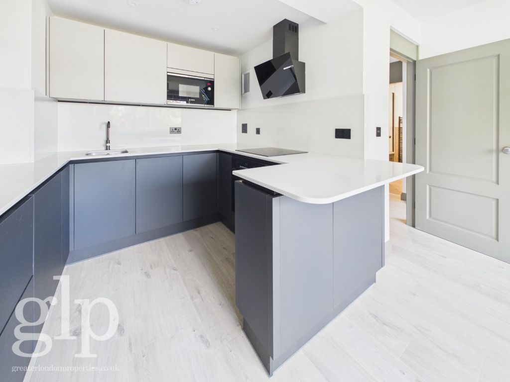 Property photo 2 of 20 4484975