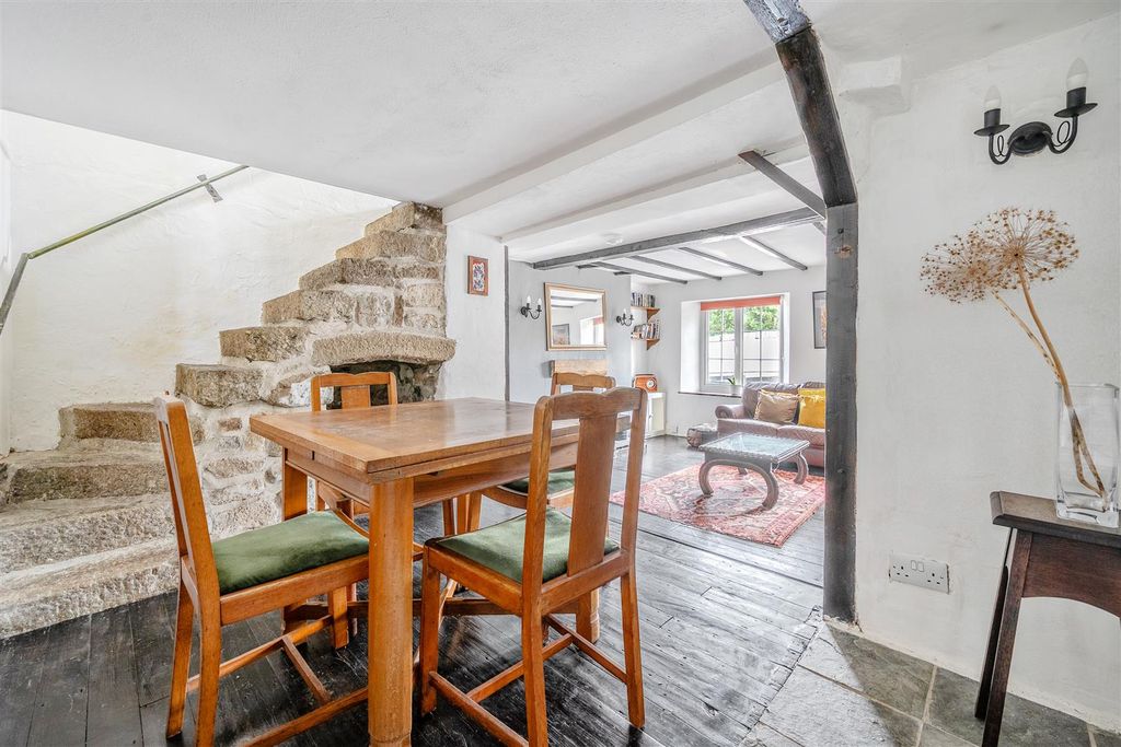Property photo 3 of 14 Dining Room 1.Jpg