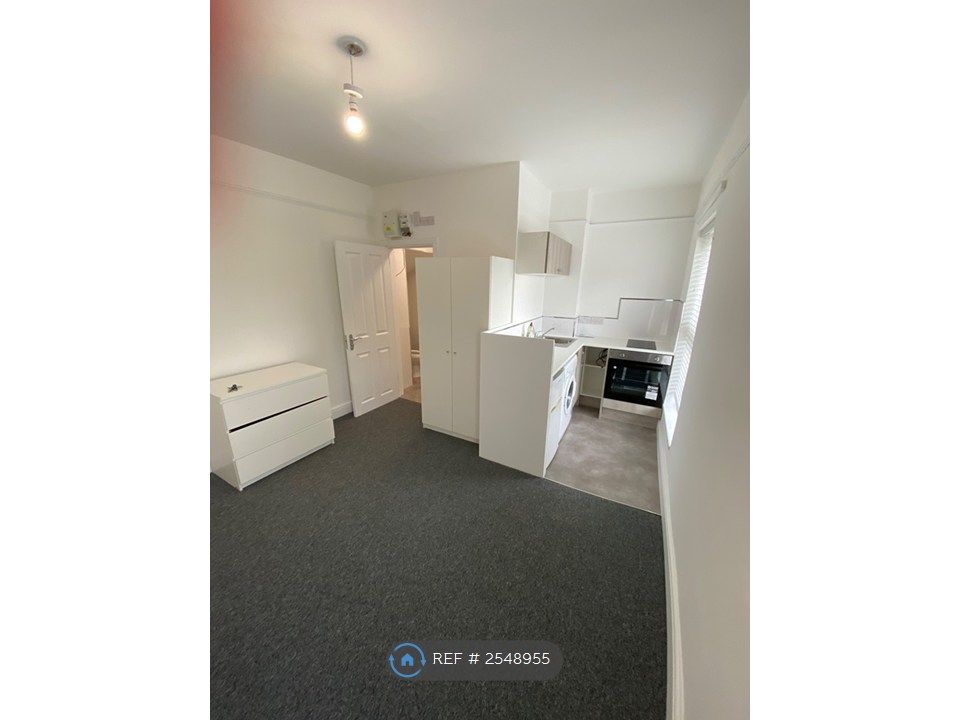 Property photo 1 of 10 Main Studio