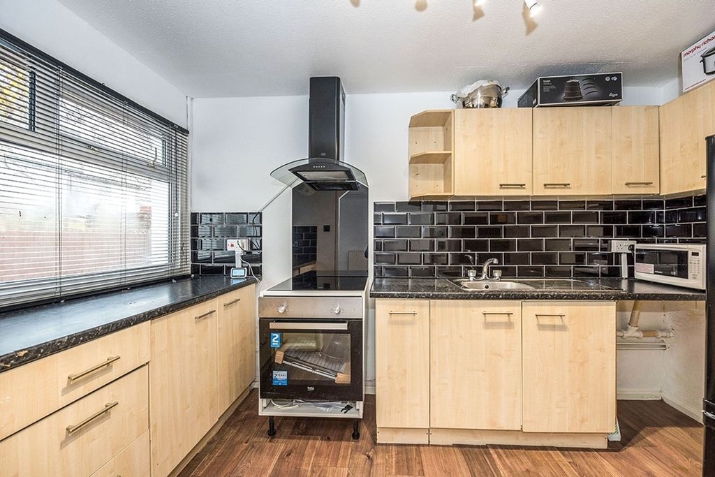 Property photo 2 of 7 Description