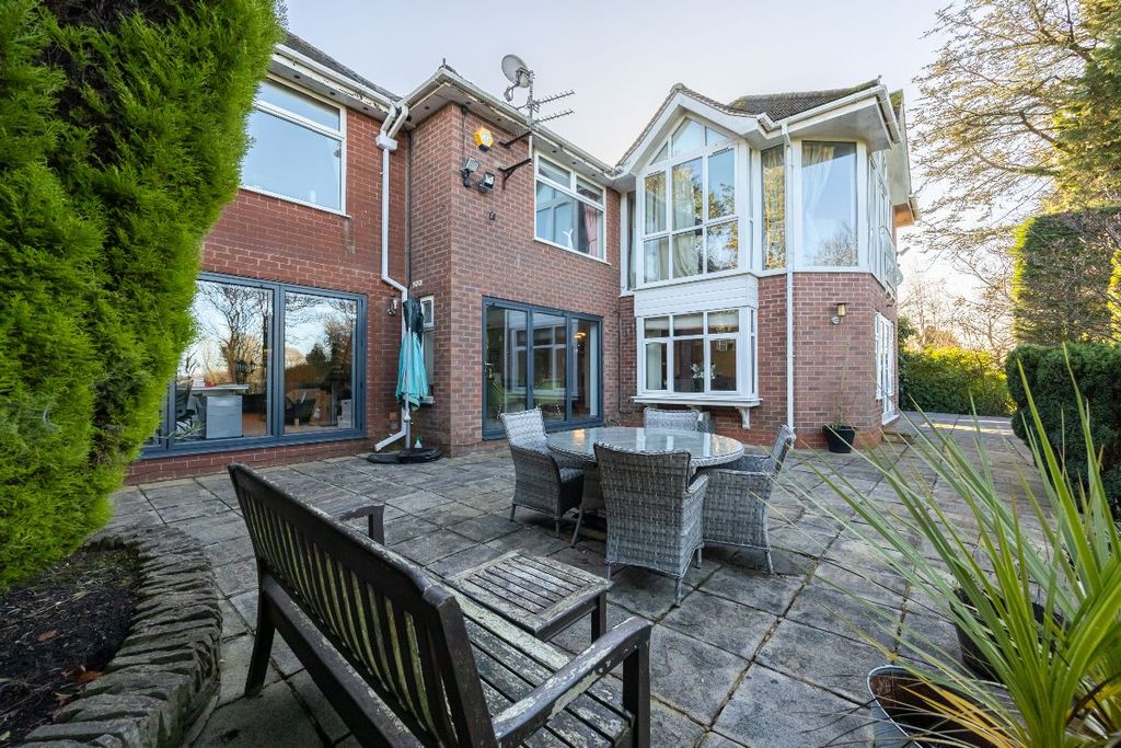 Property photo 3 of 61