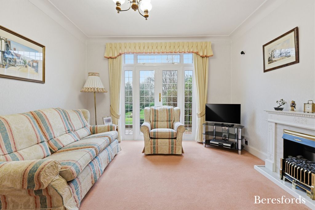 Property photo 2 of 28 Picture No. 22