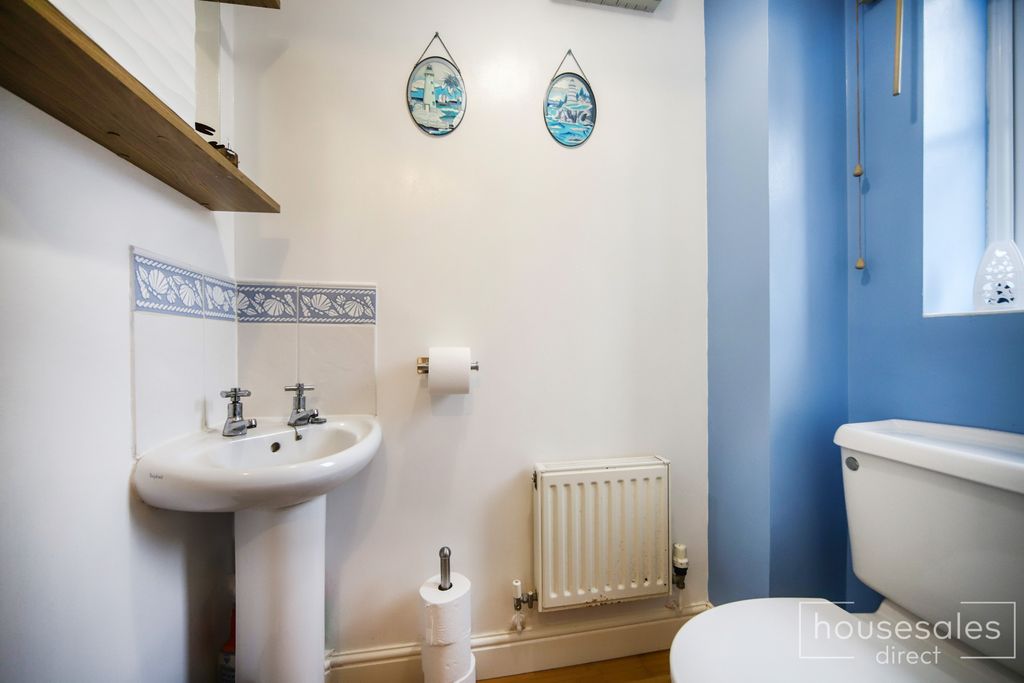 Property photo 3 of 14