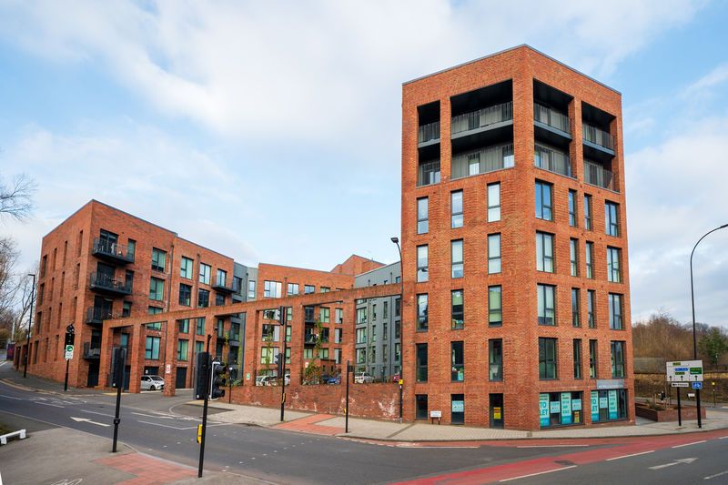 Property photo 2 of 32 Great Central