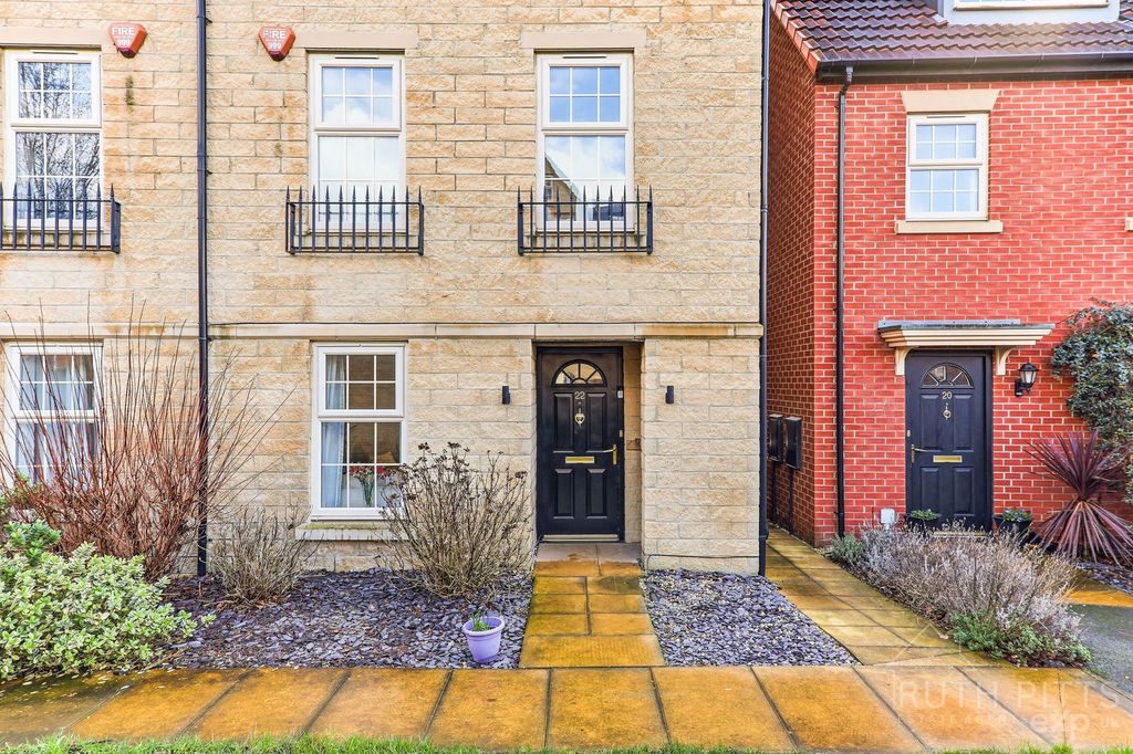 Property photo 2 of 29