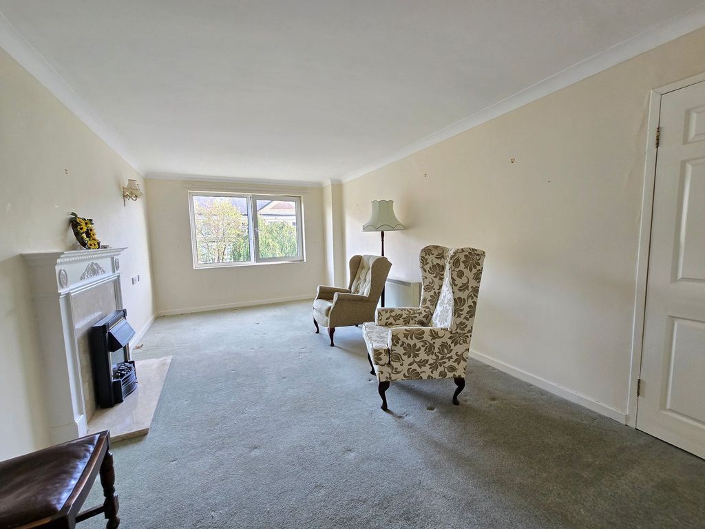 Property photo 2 of 9