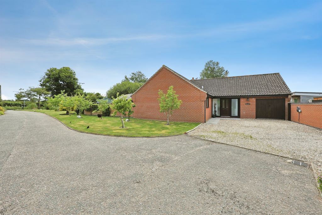 Property photo 2 of 30