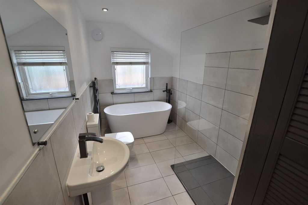Property photo 3 of 21 Druids Cottage (15).Jpg