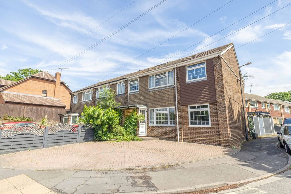 Property photo 1 of 27