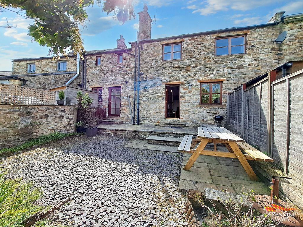 Property photo 1 of 27