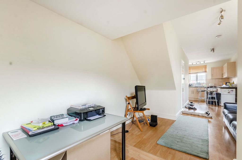 Property photo 3 of 4