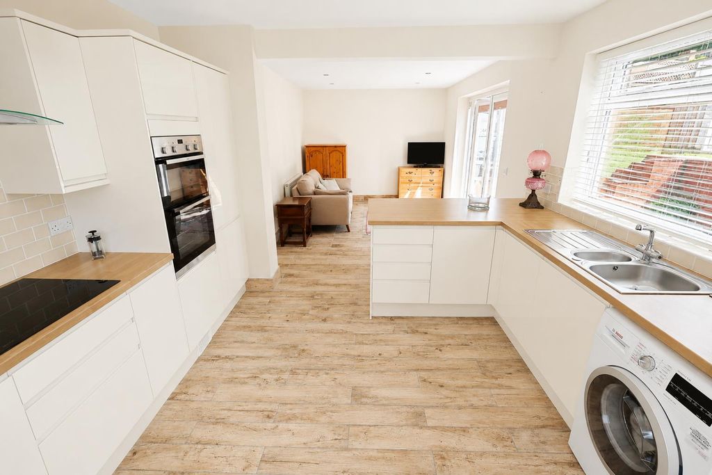 Property photo 3 of 12 Kitchen/Dining/Sitting Room