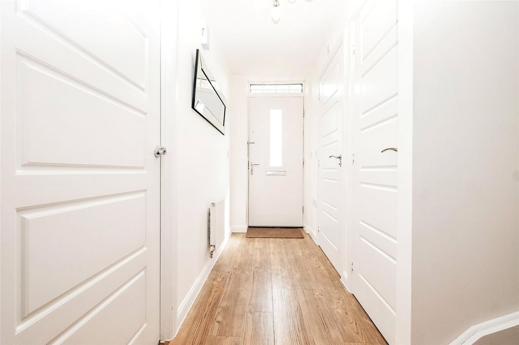 Property photo 2 of 16 Picture No. 04