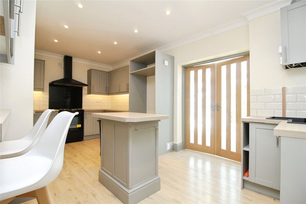 Property photo 2 of 14 Picture No. 03