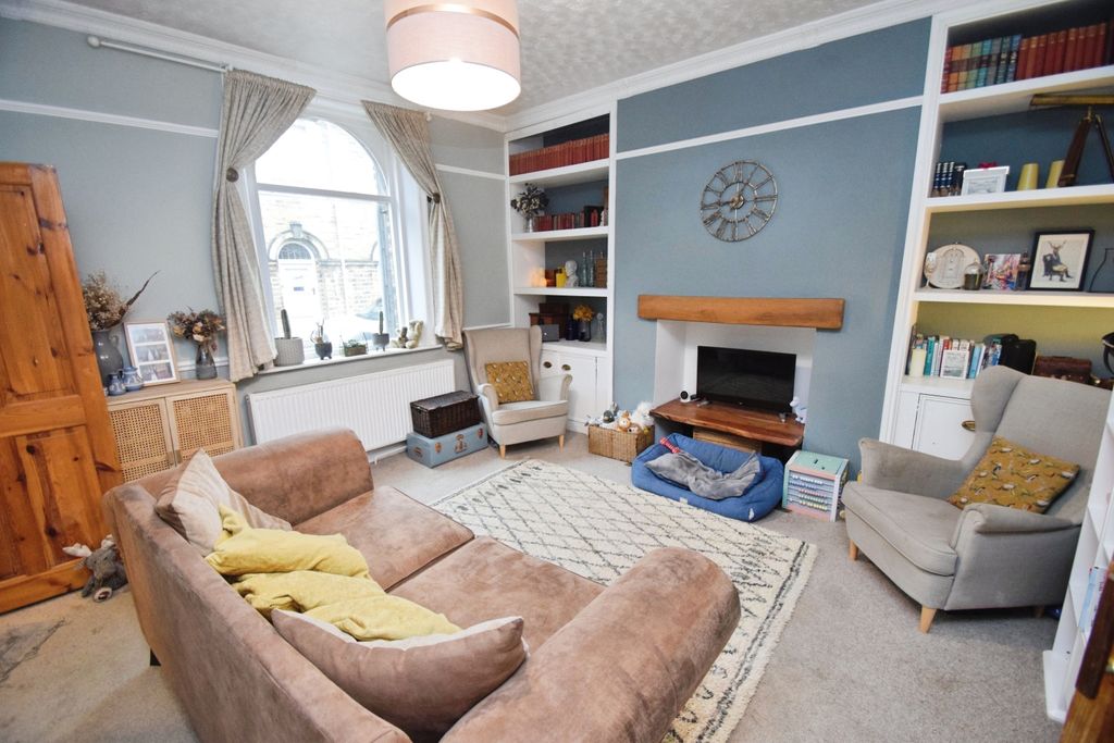 Property photo 3 of 14 2198Af22-Lounge 201