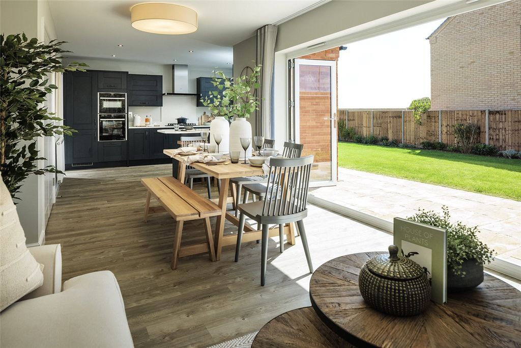 Property photo 2 of 8 Show Home