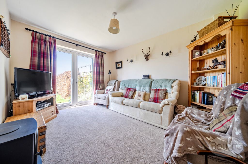 Property photo 2 of 14 B505705B-dcc2-4A1...