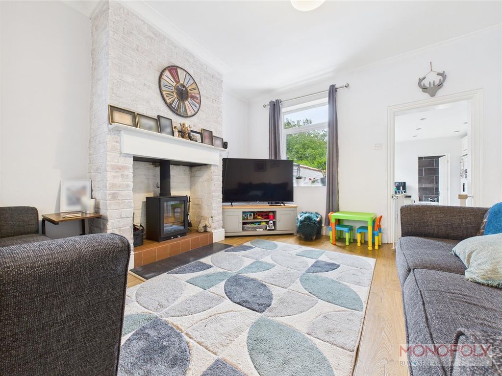 Property photo 2 of 28 Cam04439G0-Pr0056-Still005.Jpg