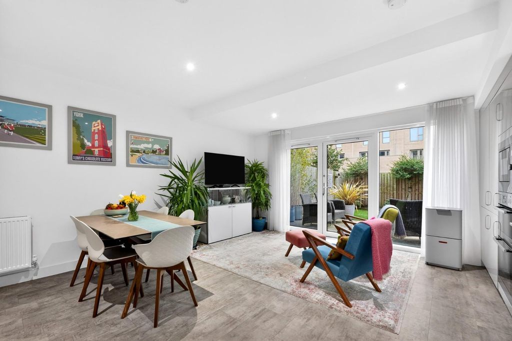 Property photo 3 of 20 Pnmb1203.Jpg