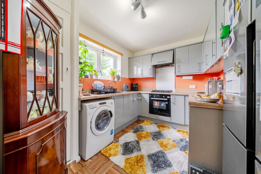 Property photo 3 of 17 1455133-3-69Fc803...