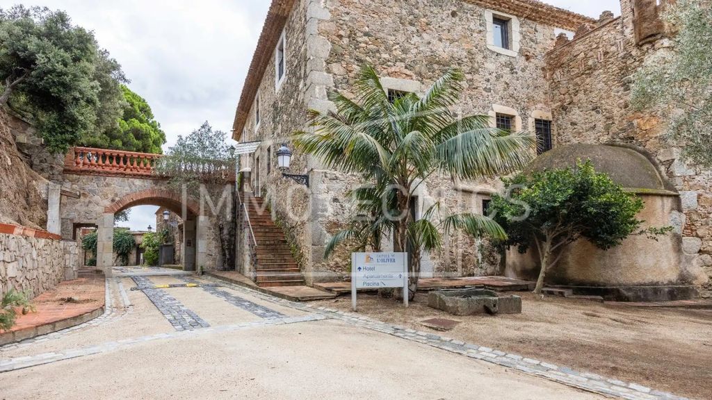 Property photo 1 of 70