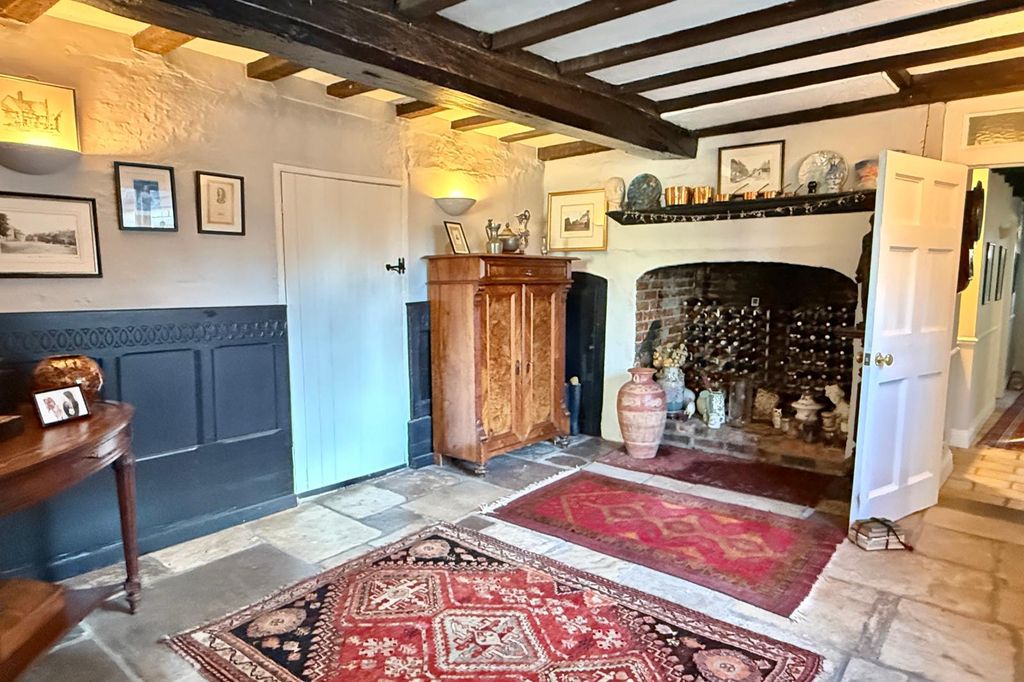Property photo 3 of 39 Gallery