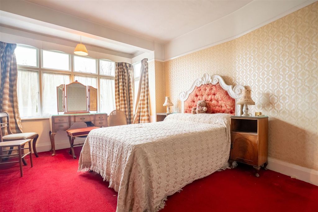 Property photo 3 of 11 Principal 2.Jpg