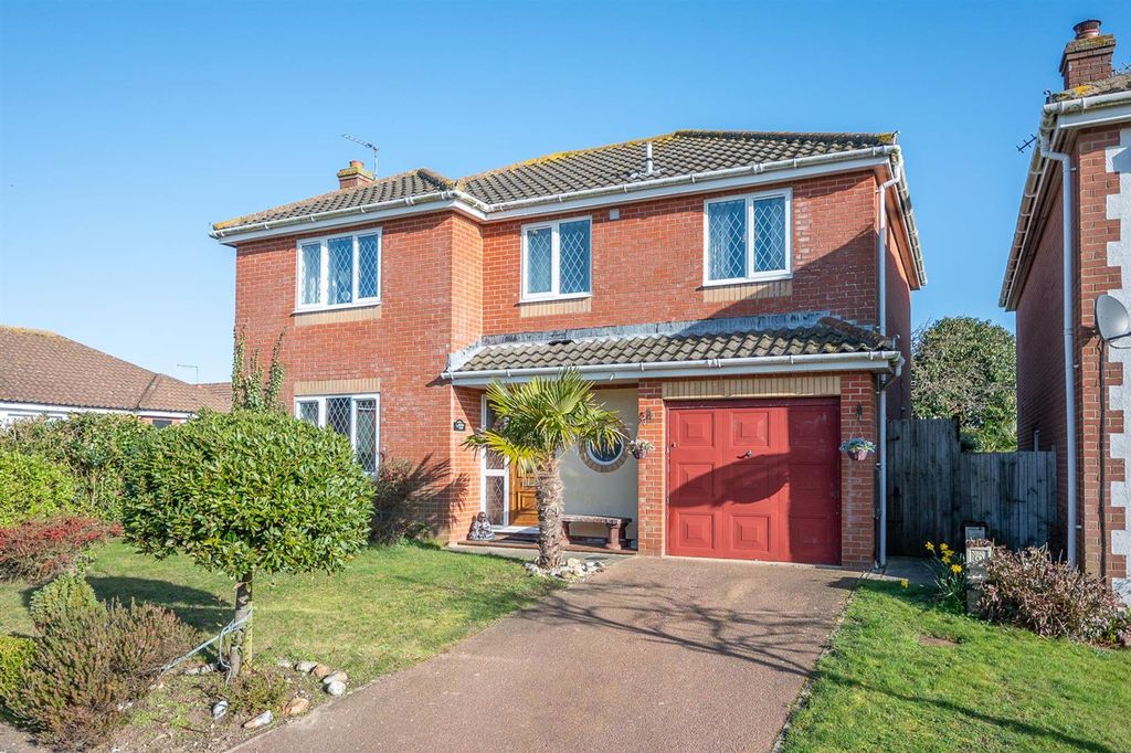 Property photo 1 of 22 16Lancasterrose,Mundesley-39.Jpg