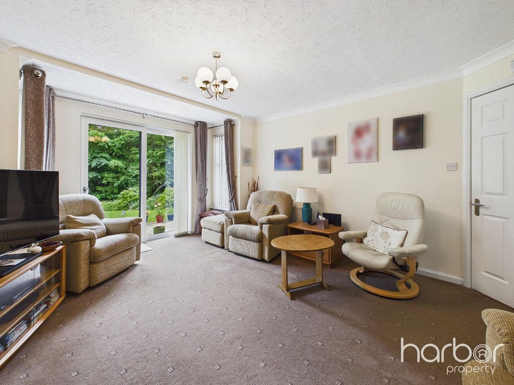 Property photo 2 of 22 5255022
