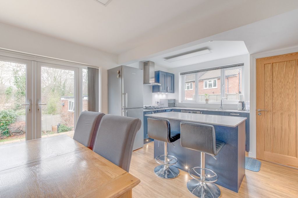 Property photo 3 of 16 Picture No. 11