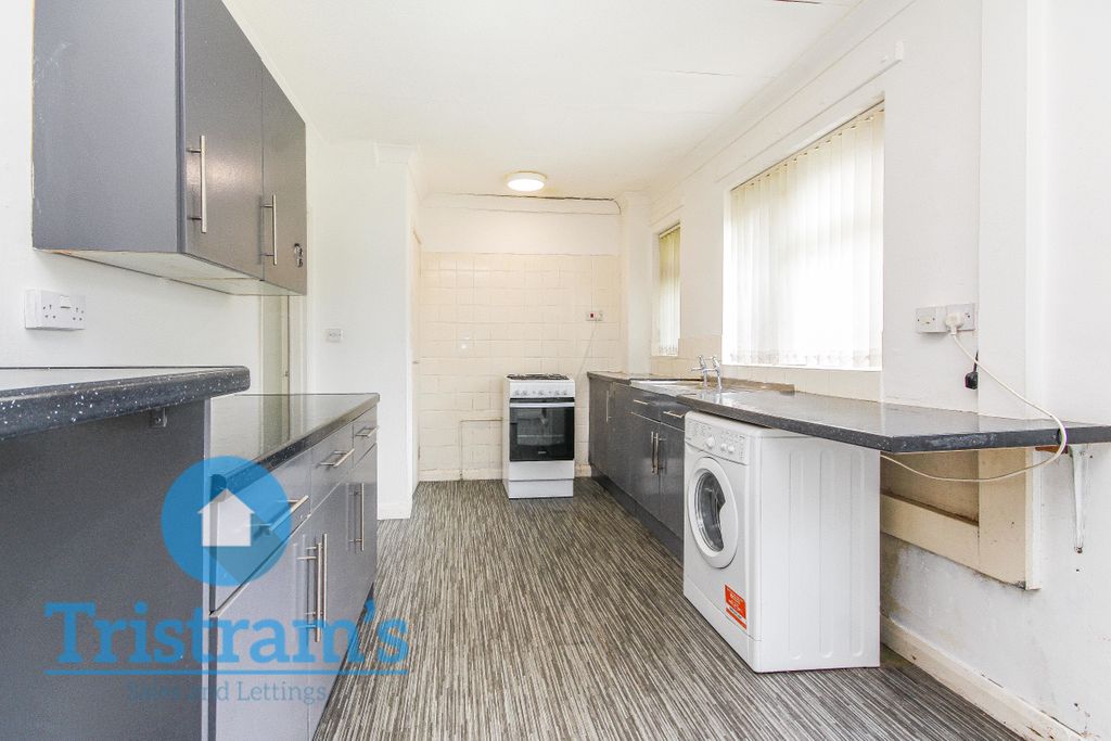 Property photo 3 of 10 Img_1159