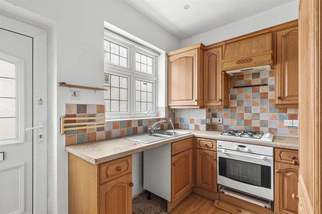 Additional image 20 of 7 bed detached house for saleLucas Road, High Wycombe HP13