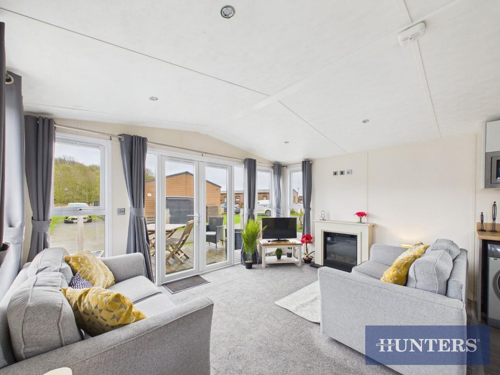 Property photo 3 of 12 Cam02804G0-Pr0460-Still016.Jpg